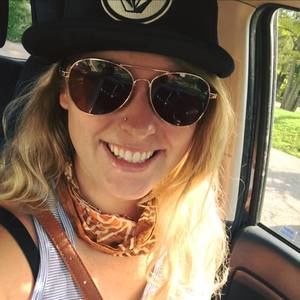 Meet your Posher, Abi